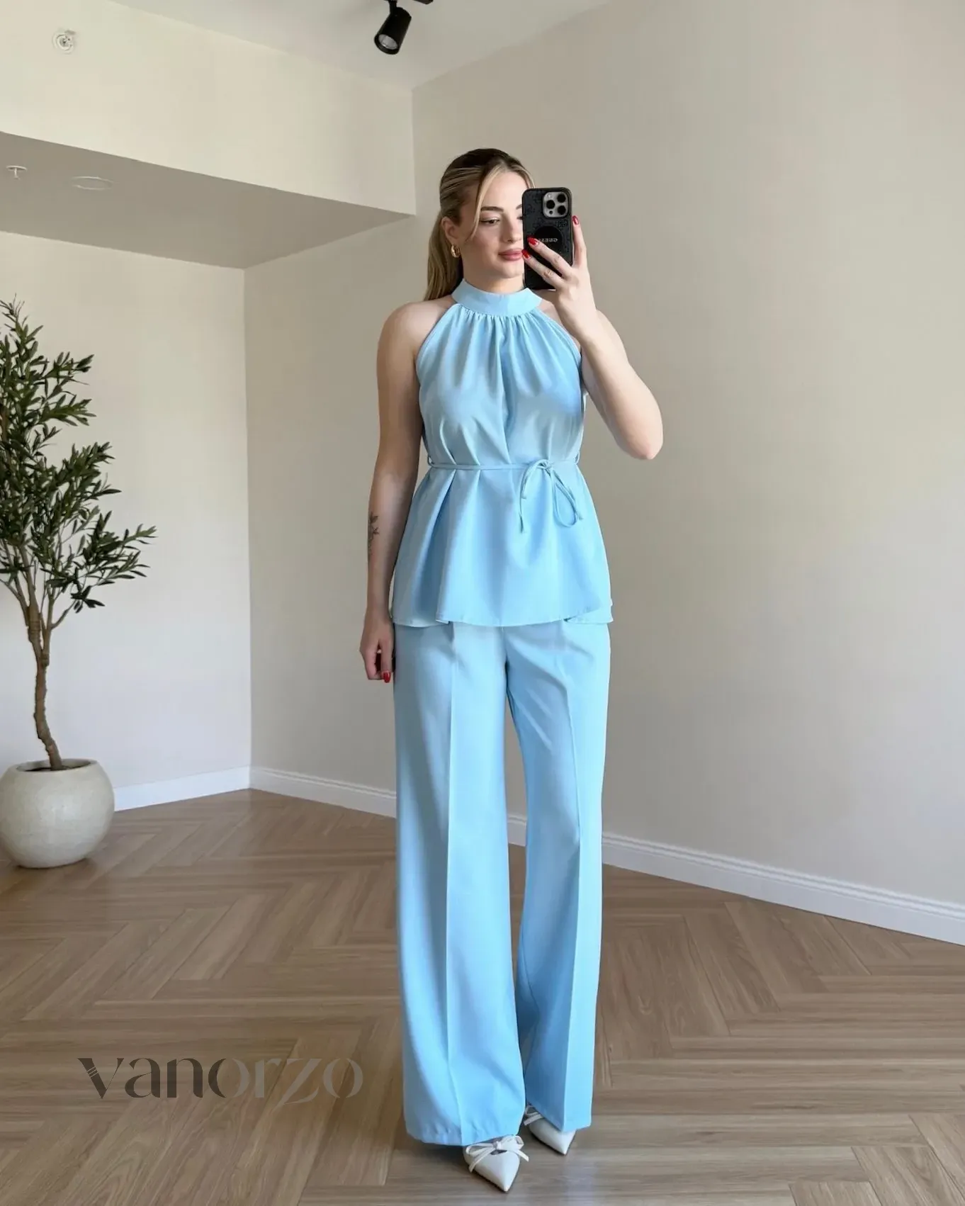 أنسومبل هالتر أنيق: لمسة فخمة لمناسباتك