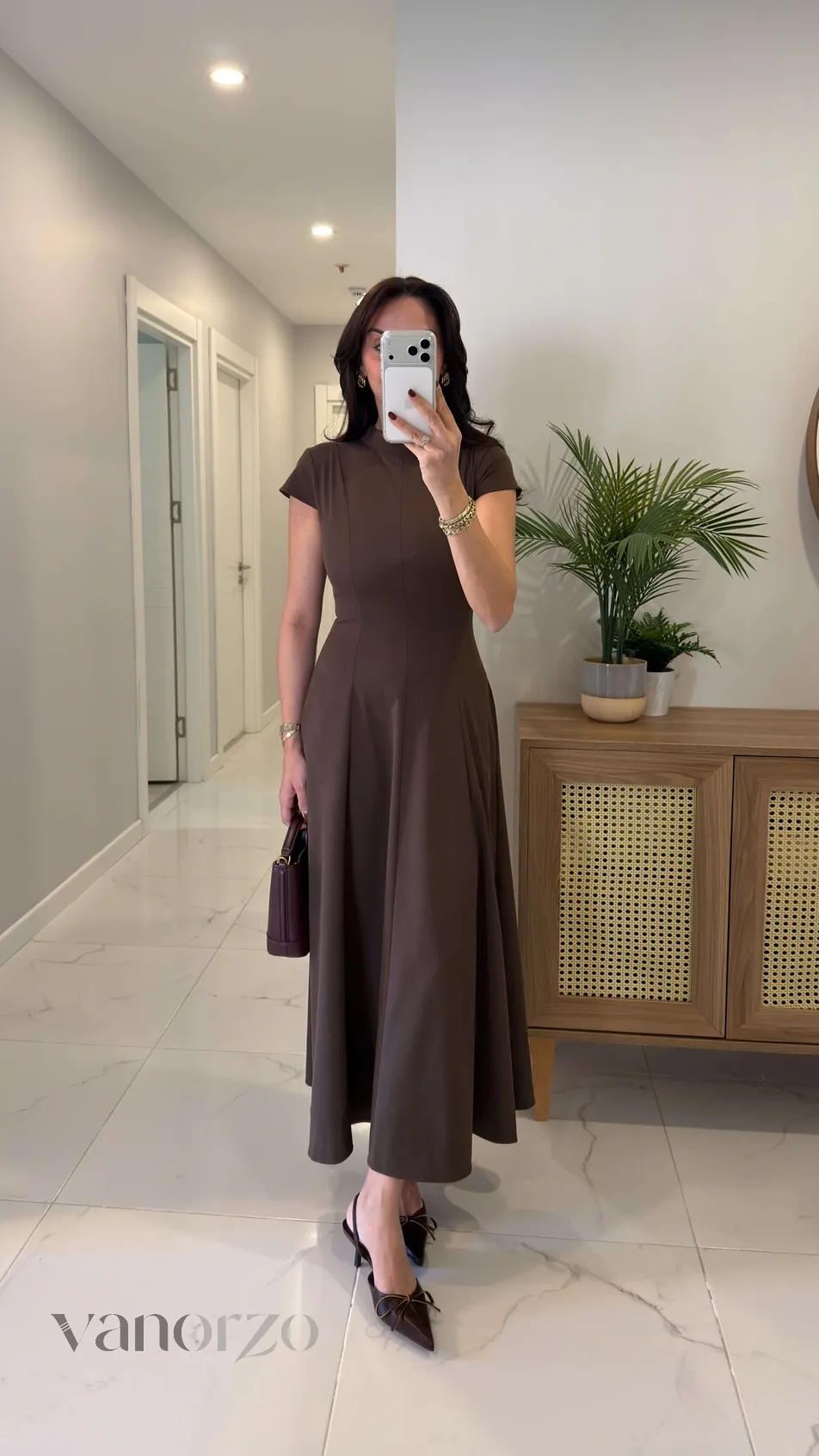 فستان نسائي ميدي كلاسيكي أنيق بياقة مرتفعة | Robe Midi Évasée Femme