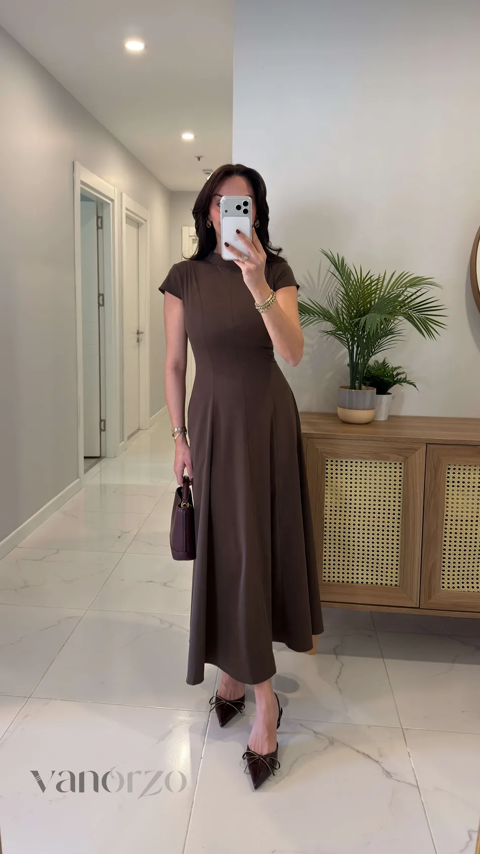 فستان نسائي ميدي كلاسيكي أنيق بياقة مرتفعة | Robe Midi Évasée Femme