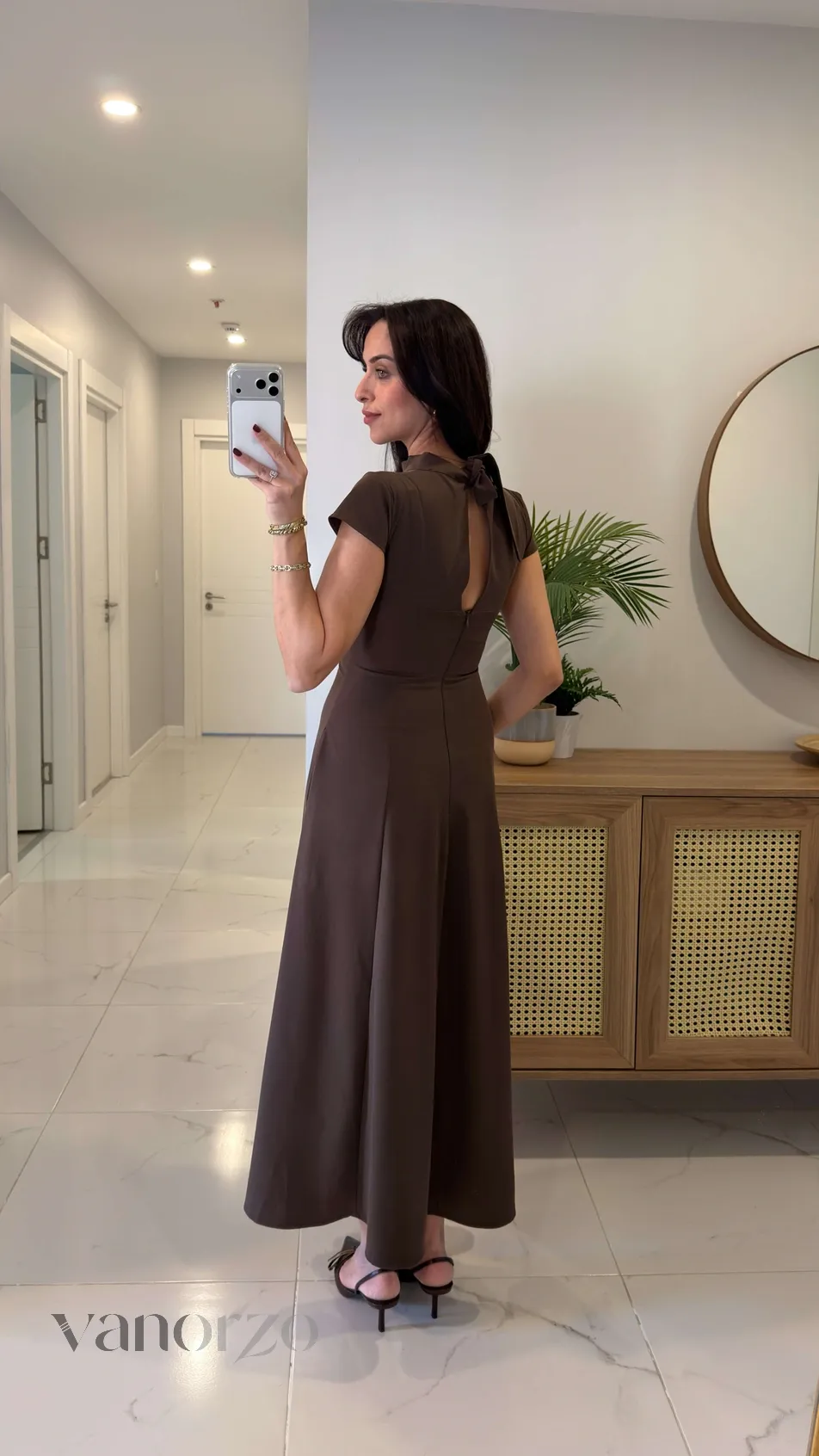 فستان نسائي ميدي كلاسيكي أنيق بياقة مرتفعة | Robe Midi Évasée Femme